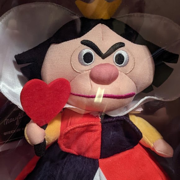 Disney's D23 Exclusive Queen of Hearts plush doll New in box - Picture 2 of 8